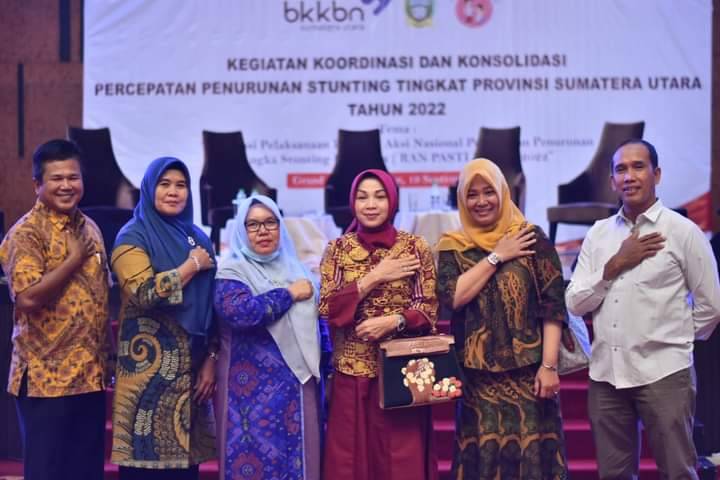 Wabup dan Ketua TP PKK Madina Hadiri Rapat Penurunan Stunting di Medan