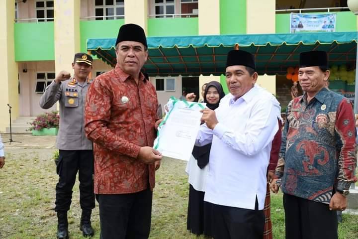 Bupati Madina Hibahkan lahan 4,2 Ha untuk Pembangunan STAIN Madina