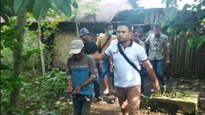 Polisi Acak-acak Sarang Narkoba di Deli Serdang, 4 Orang Digelandang