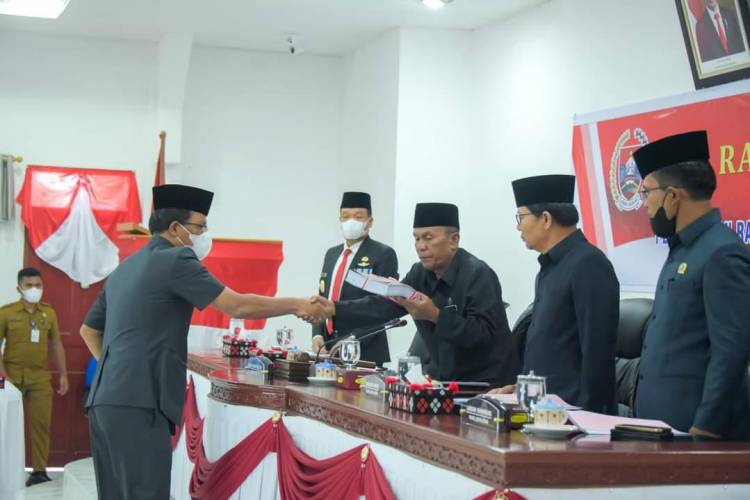 Bupati Sampaikan RAPBD Perubahaan 2022 Humbahas Naik 3,82 Persen