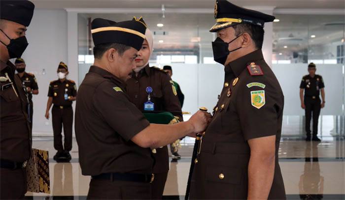 Agus Salim Lantik Ichwanul Saragih Jadi Kajari Parigi Moutong