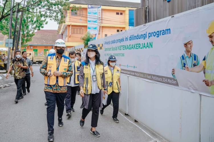 Tinjau Pembangunan Infrastruktur Permukiman Kota Lama Kesawan, Bobby Nasution: Target November 2023 Selesai