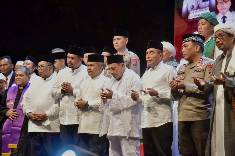 Gubernur Sebut &lsquo;Ibadah&rsquo; Terbaik adalah Bermanfaat Bagi Orang Lain