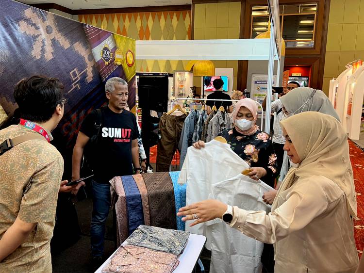 Nawal Lubis Perkenalkan Produk Berkualitas dari Sumut