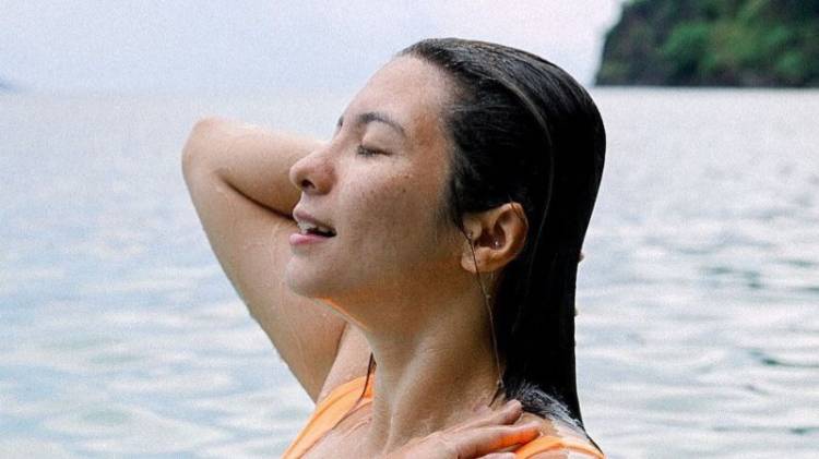 Berbalut Bikini Oranye Shalom Razade Putri Wulan Guritno Bangkitkan Gairah 21 Plus