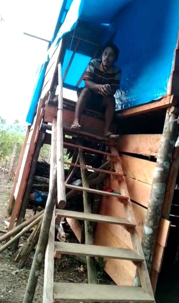 Warga Minta Pergantian Perangkat Kantor Desa Simempar