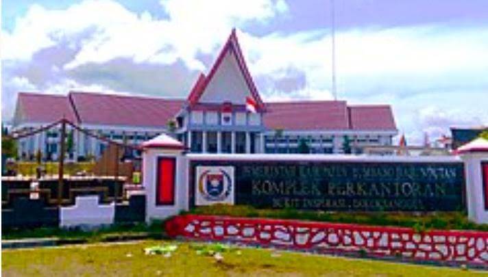 Rapat Paripurna Penyampaian Nota Pengantar Bupati Soal APBD Perubahaan Humbahas 2022 di DPRD Batal Dibahas