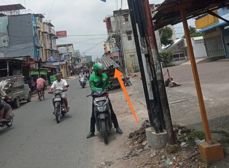 Izin Pemasangan Tiang Telekomunikasi FO Dipertanyakan