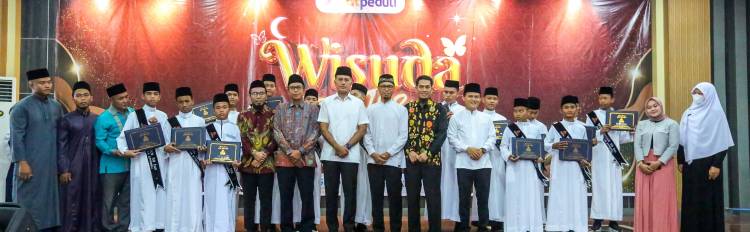 Wisuda Tahfiz 30 Juz BQ DT Peduli Sumut,Ini Pesan Musa Rajekshah dan Aa Gym