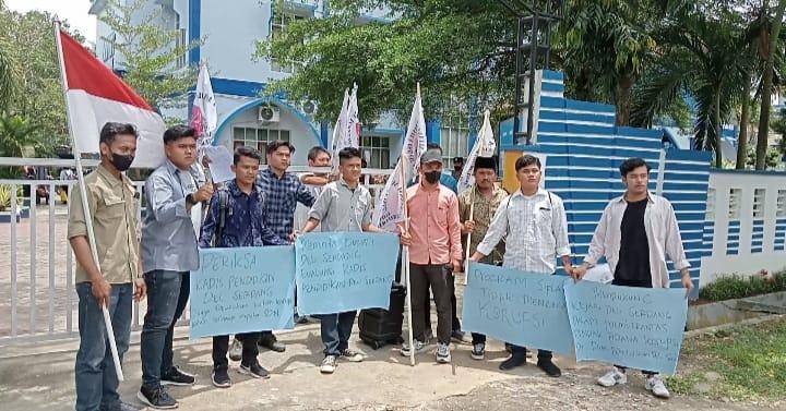 Ratusan Kasek SDN "Dipaksa" Belanja Buku, Kadis Pendidikan Deli Serdang Didemo Mahasiswa