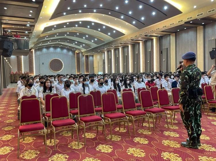Personil Kompi 4 Batalyon C Sumut Sosialisasi di Sekolah SMA Cinta Budaya