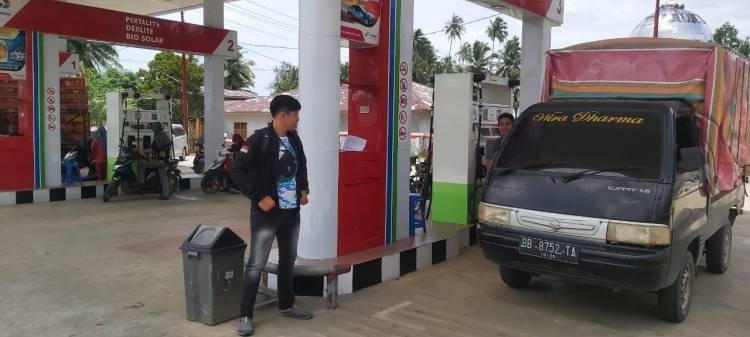 Pastikan ketersediaan BBM, Polsek Gunungsitoli Alo&rsquo;oa monitoring SPBU Desa Olora Kec. Gunungsitoli Utara