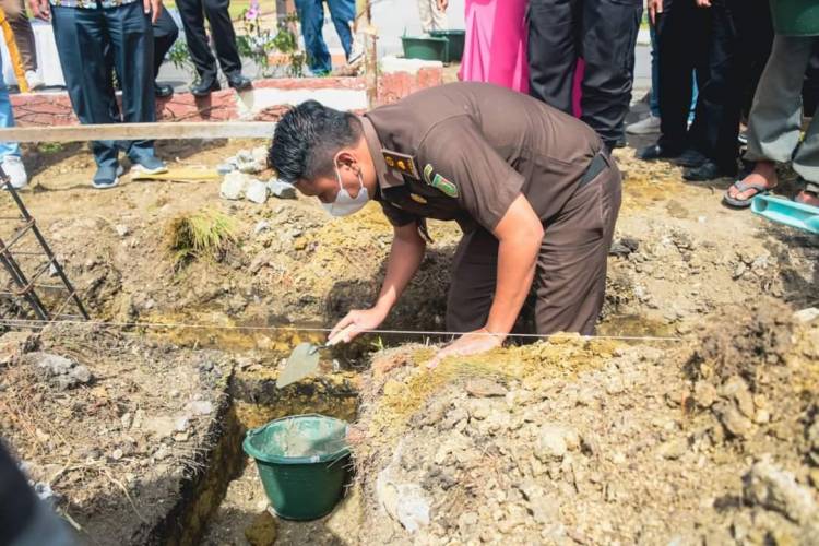Bupati Hadiri Peletakan Batu Pertama di Polres Humbahas