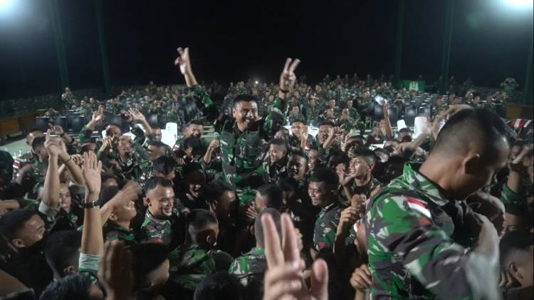 Acara Malam Purna Tugas Satgas Satuan Organik Yonarhanud 11/WBY di Wilayah Maluku