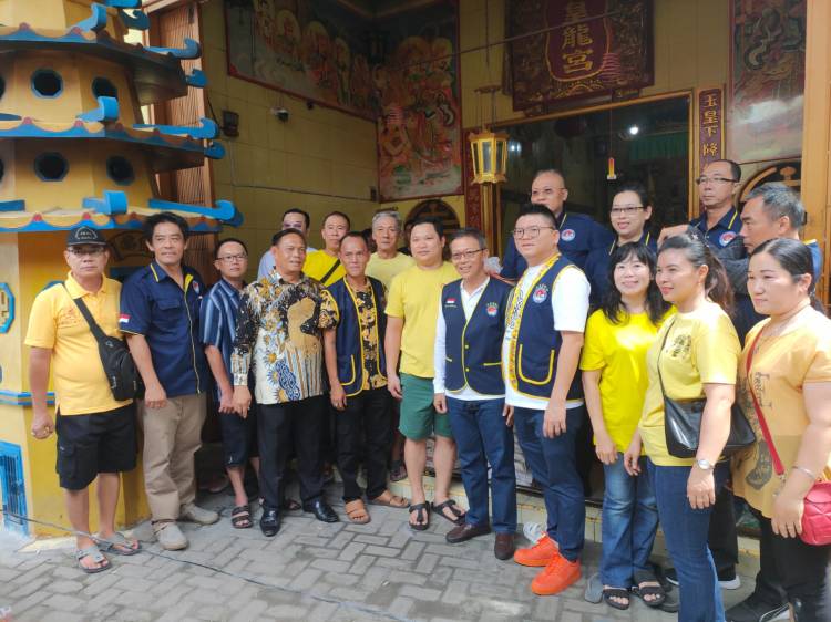 Puncak Ritual Pho Tho, Klenteng Gek Ong Long Kong dan KITA Salurkan 1000 Paket Sembako