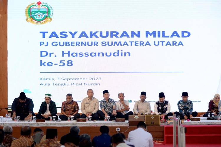 Tasyakuran Milad ke-58, Pj Gubernur Sumut Duduk Lesehan Bareng OPD