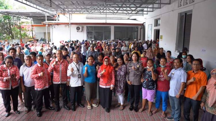 Wali Kota dr Susanti Bersama Kacab Bulog Pematang Siantar Amsyarudin, Launching BP-CBP Tahap II kepada 15.164 KPM