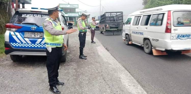 Satlantas Polres Karo Ketatkan Penjagaan Jalur Wisata