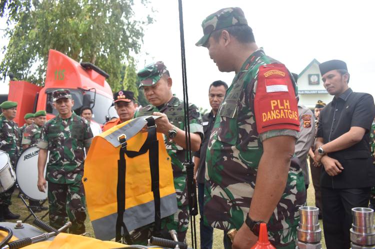 Kasad Tinjau dan Apresiasi Penanganan Karhutla di Jambi
