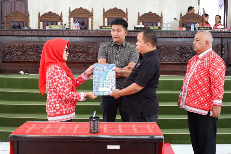 DPRD Pematang Siantar Setujui Ranperda P-APBD menjadi Perda P-APBD TA 2023, Wali Kota Ucapkan Terimakasih