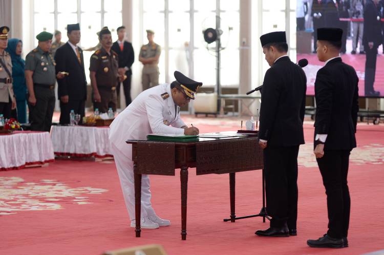 Lantik Pj Walikota Padangsidimpuan, Pj Gubernur Hassanudin Minta Agar Bekerja Lebih Cepat