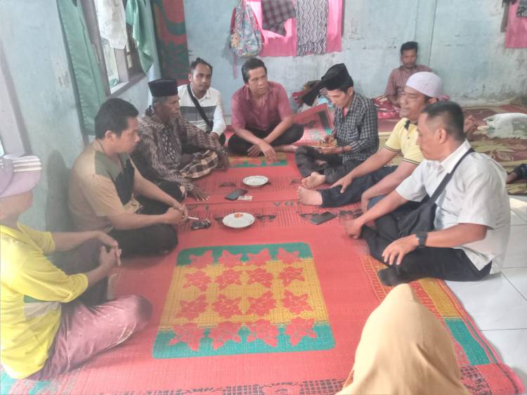 STM Pers  Siabu Serahkan Santunan Duka untuk Keluarga Wartawan