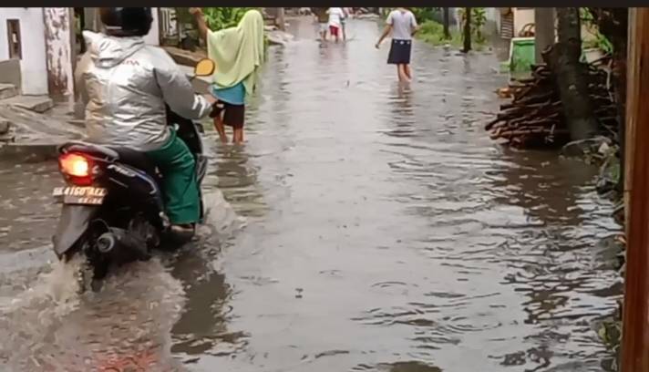 Puluhan Rumah Warga, Di Sei mati Medan Labuhan Tergenang Banjir
