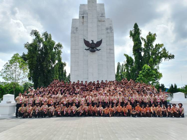 HUT Pramuka Ke 62 Tahun, Kwarcab Melaksanakan Ulang Janji & Tabur Bunga