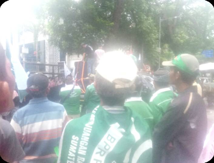 Aksi Damai "APARA" di Kantor DPRD Sumut Menuntut Penyelesaian Konflik Agraria di wilayah Sumatera Utara