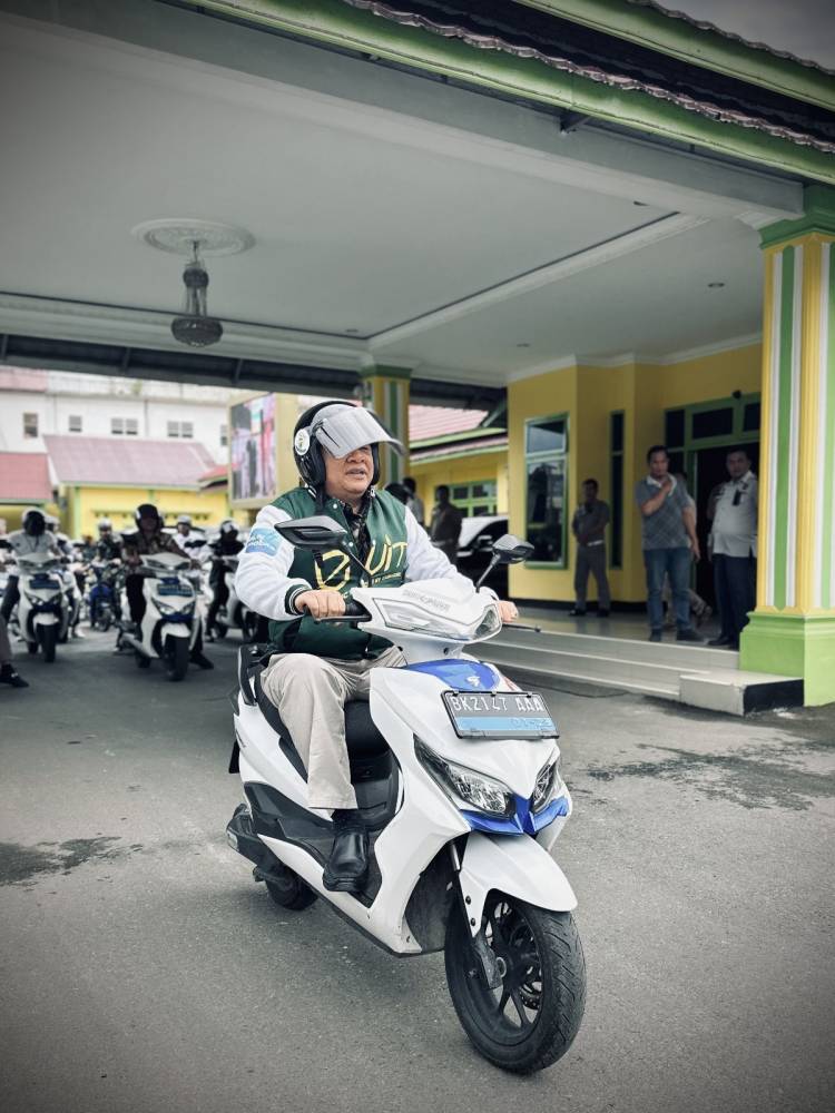 Kampanyekan Upaya Penurunan Polusi, PLN Unit Induk Distribusi Sumatera Utara Gelar Konvoi Kendaraan Listrik