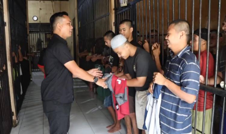 Memanusiakan tahanan  Polres Sergai me-RESPONS Motivasi dan Hibur Tahanan di RTP