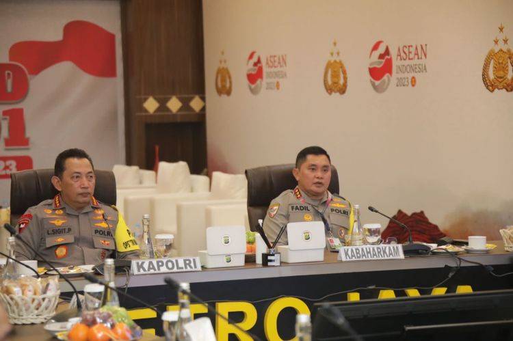 Kapolri Pelototi Pengamanan KTT Asean Lewat Command Center