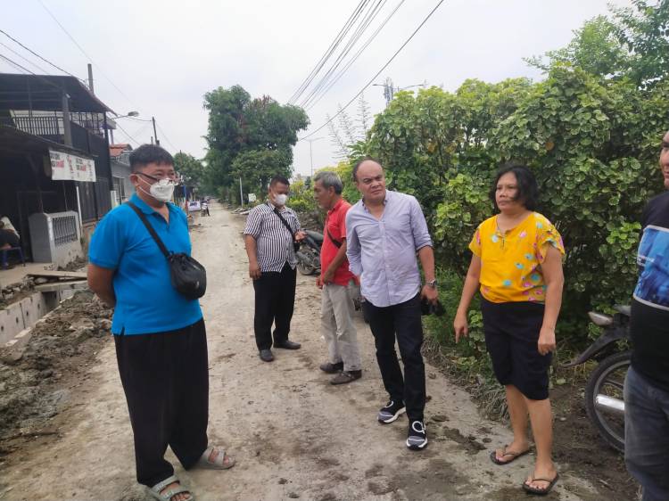 Pembangunan Drainase Pemko Medan Merugikan Warga dan Amburadul