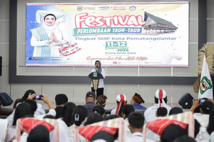 Wali Kota Buka Festival Taur-taur Tingkat SMP Kota Pematangsiantar