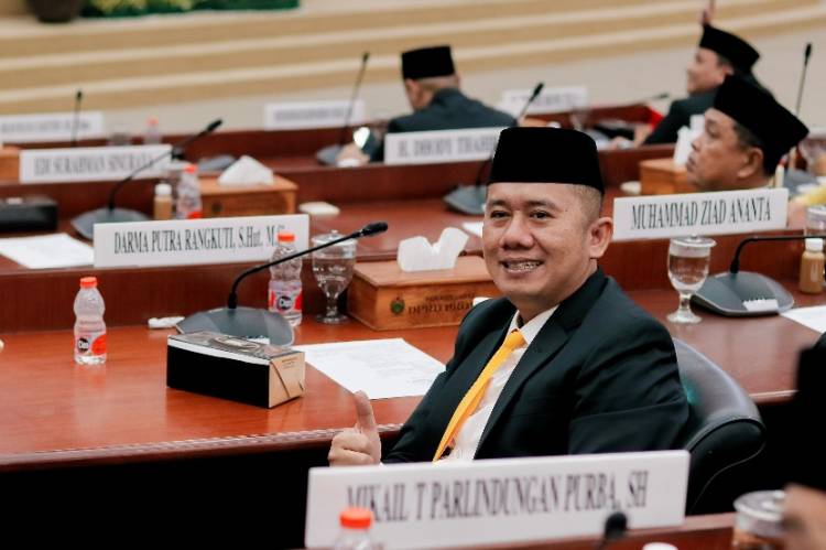 Dilantik Jadi Anggota DPRDSU, Darma Putra Rangkuti Siap Majukan Daerahnya
