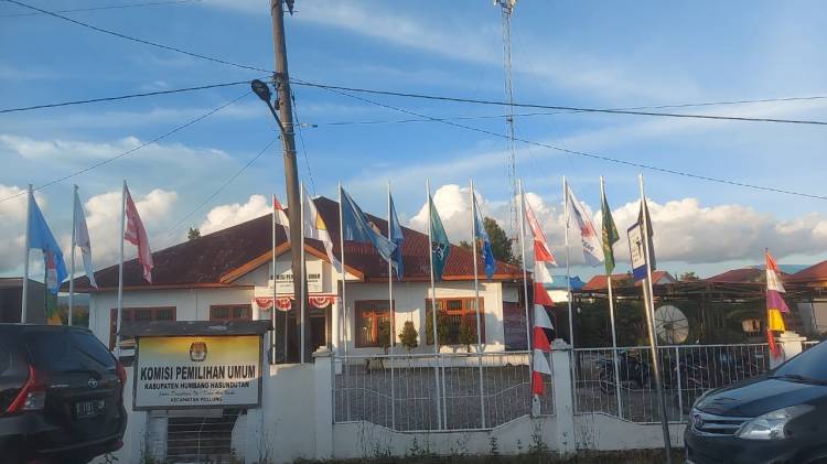 Hasil Rapat Pleno KPU Humbahas Belum Diumumkan, Ketua KPU : Akan kami umumkan hari ini