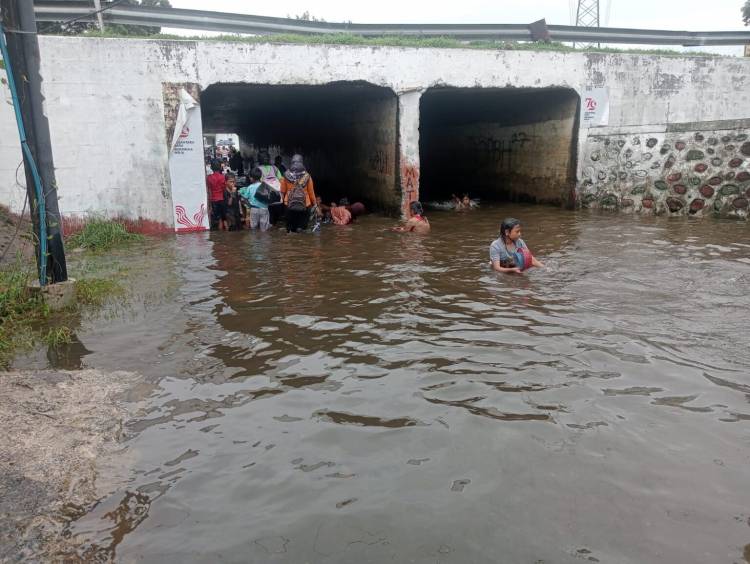 Banjir, Warga Labuhan Tewas Kesetrum