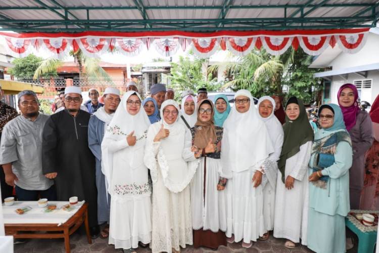 Wali Kota Siantar Bimbing dan Motivasi Jamaah Calon Haji/Hajjah KBIHU