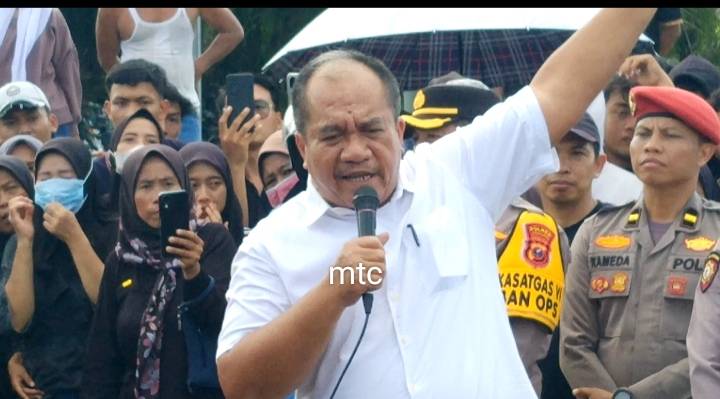 Pemerintah Propinsi Sumatera Utara "OMDO", Warga Masyarakat Empat Kecamatan Blokir Jalan