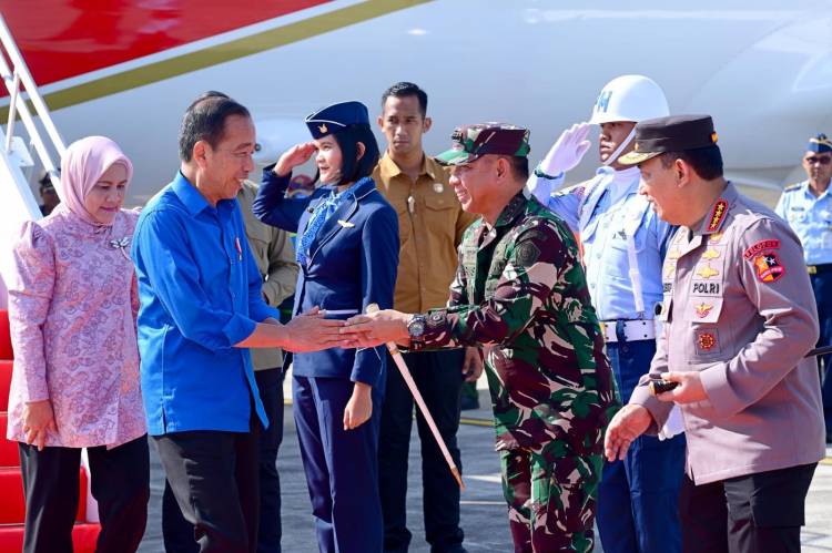 Panglima TNI Dampingi Presiden RI Buka MTQ Ke-XXX Tahun 2024