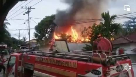 Kebakaran Di Pemukiman Padat Penduduk, Rumah Musnah Dilalap Si Jago Merah Di Kotapinang