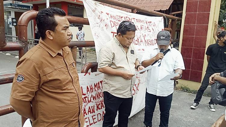 Demo jilid V AMP2K Minta Polda Tangkap dan Tahan Ketua DPRD Madina