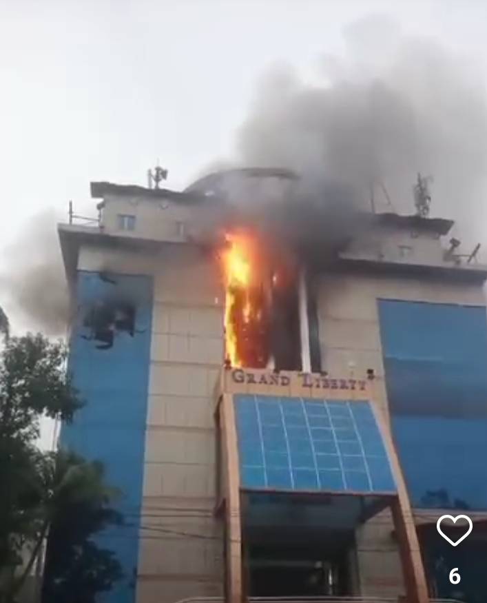 Hotel Grand Liberty Terbakar