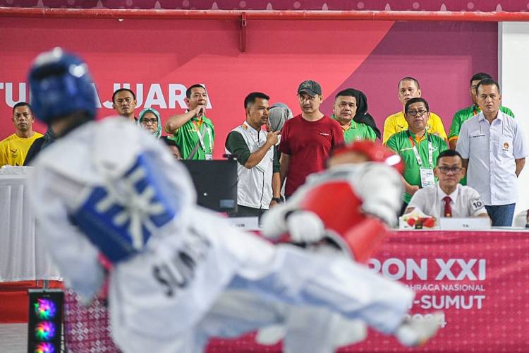 Saksikan Atlet Taekwondo Sumut Bertanding, Ijeck Optimis Raih Emas