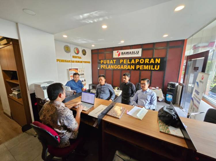 KPU Tapsel Harus Diskualifikasi Paslon Dolly - Parulian
