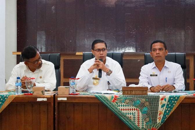 Pjs Walikota, Drs Matheos Pimpin Rapat Perdana di  Pemko Siantar