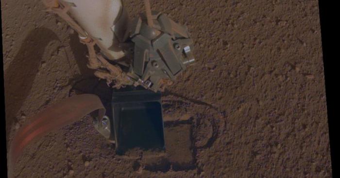 Potret Robot NASA InSight Ngebor Tanah Mars