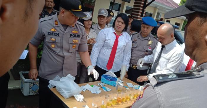 Polsek Mendadak Lakukan Tes Urine Terhadap Personil