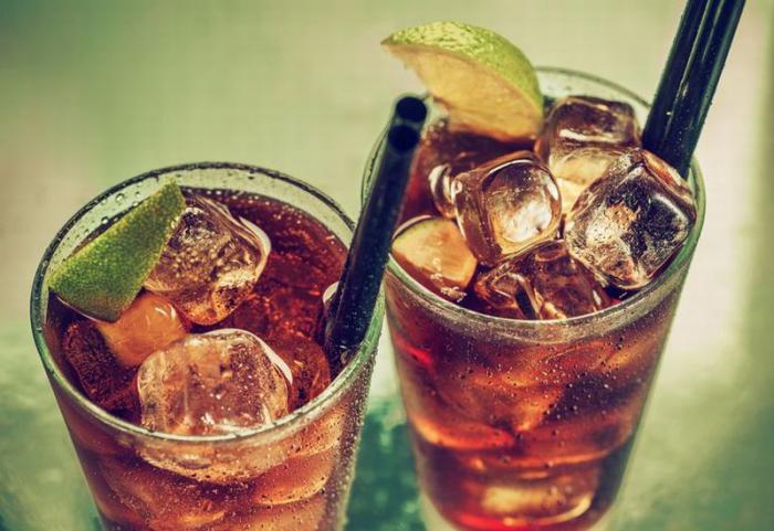 Hobi Minum Alkohol, Catat! ini Bahayanya