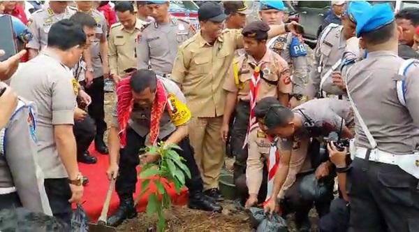 Dukung Kelestarian Alam,  Polda Sumut Buat Gerakan Tanam Sejuta Pohon